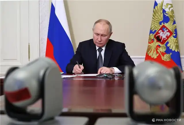 Президент Владимир Путин утвердил закон о безопасности каспийских нефтегазовых объектов от дронов