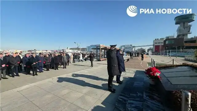 Россияне и дипломаты в Южной Корее воздают дань памяти экипажу крейсера «Варяг»