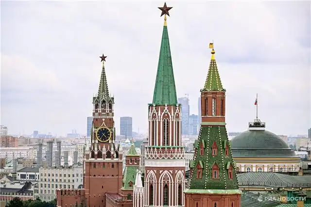 Песков высказал мнение по инициативе Латвии убрать русский язык из медиа пространства