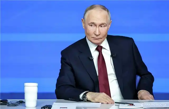 Президент Путин выразил признательность Миронову за усилия по преодолению демографического кризиса на Дальнем Востоке