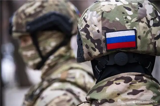ФСБ задержала на Сахалине членов банды, организовывавших нелегальную м...
