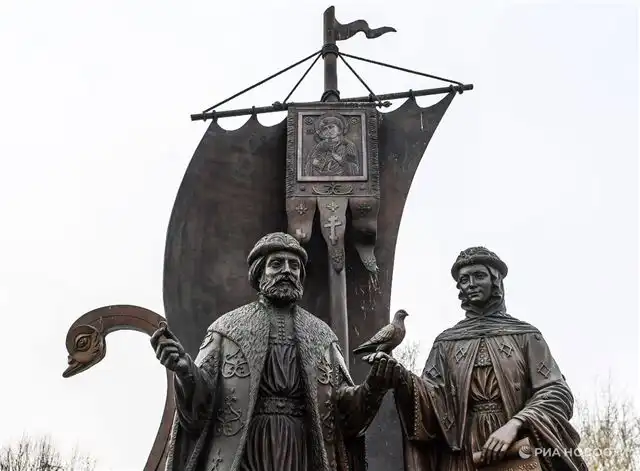 Иерей Лукьянов рассказывает, как история Петра и Февронии показывает превосходство любви над мирской властью
