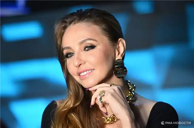 Татьяна Навка впечатлила роликом, где обыграла Овечкина в захватывающем состязании