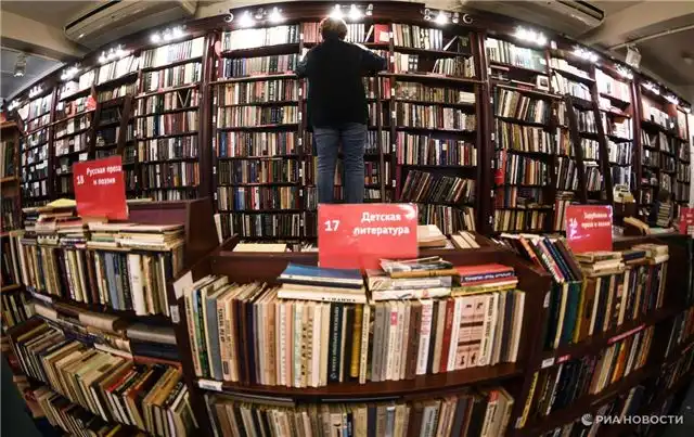 Книги Мурашовой по детской тематике получат предупреждающие маркировки из-за новых правил о запрете пропаганды наркотиков