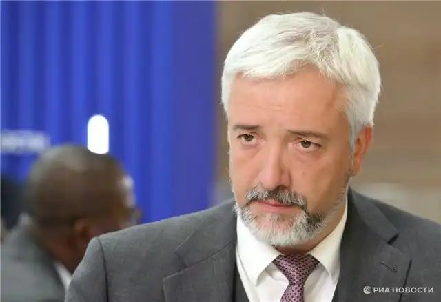 Евгений Примаков - жители Запада все чаще выбирают переезд в Россию