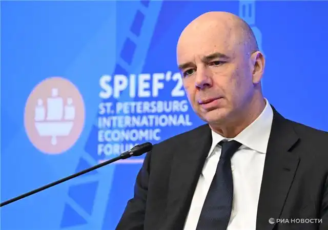 Силуанов — нет смысла держать ФНБ в рублях — валютные резервы необходимы
