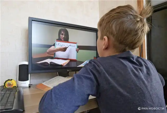 49% родителей используют видео для объяснения детям сложных тем