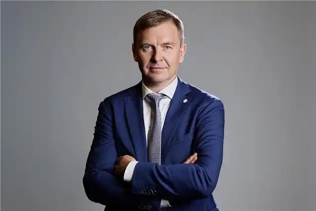 Заместитель председателя Сбера Попов заявил, что использование ИИ поможет предпринимателям увеличить продуктивность