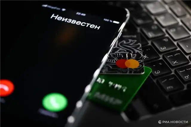 Злоумышленники наживаются на мечтах россиян, предлагая фиктивные услуги по организации выпускного