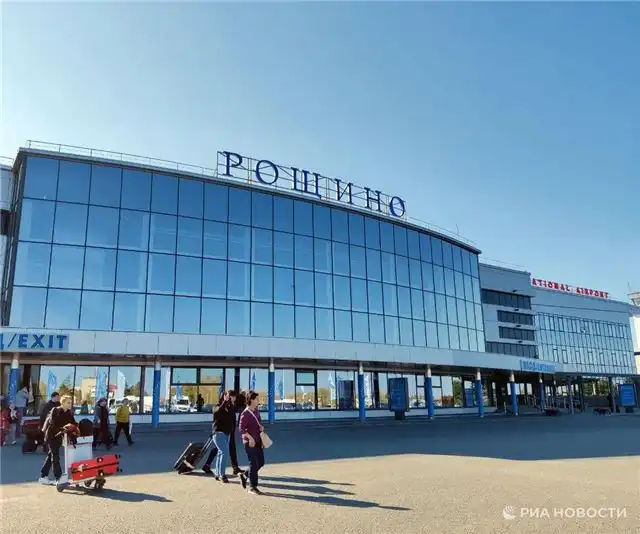 Росавиация объявила о временных ограничениях на взлеты и посадки в аэропорту Рощино