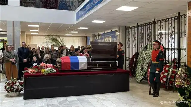 В Тюмени попрощались с легендарной биатлонисткой и уважаемым профессором Галиной Куклевой