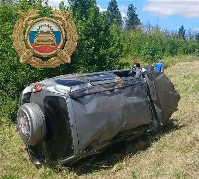 Два человека погибли в аварии с опрокидыванием Chevrolet Niva в Саратовской области