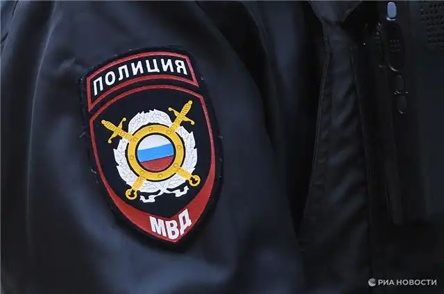 Полицейских ХМАО, вытащивших людей из пожара, наградили премией имени Кеосаяна