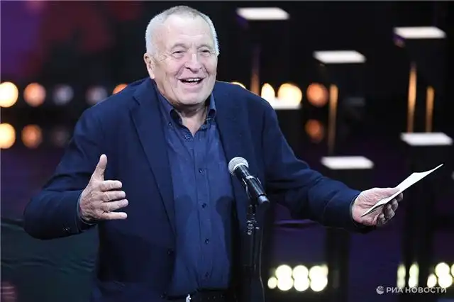 Андрей Смирнов занимает почетное место среди великих мастеров отечеств...