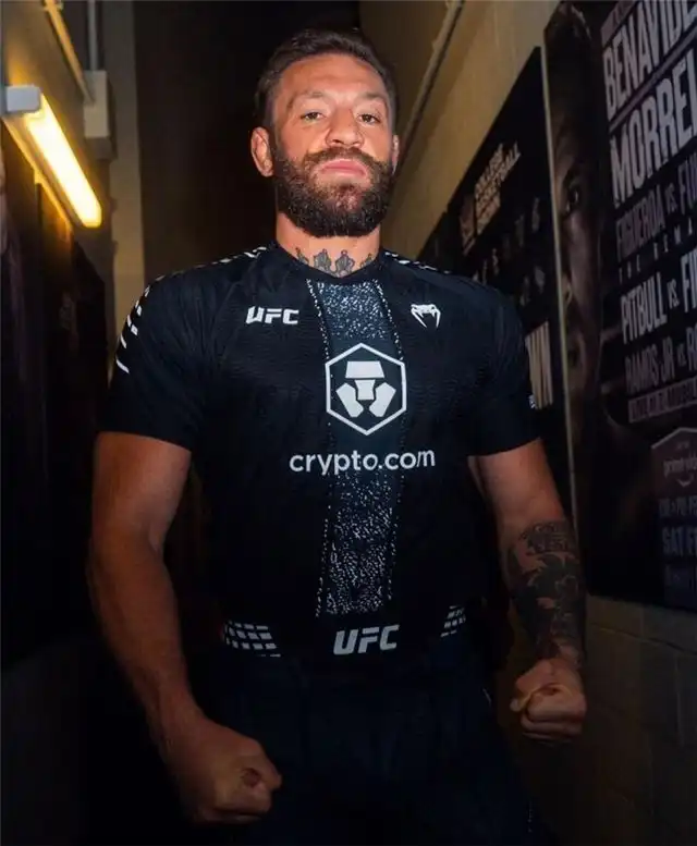 Макгрегор против Холлоуэя 2 - прямой онлайн?трансляция реванша с UFC 329