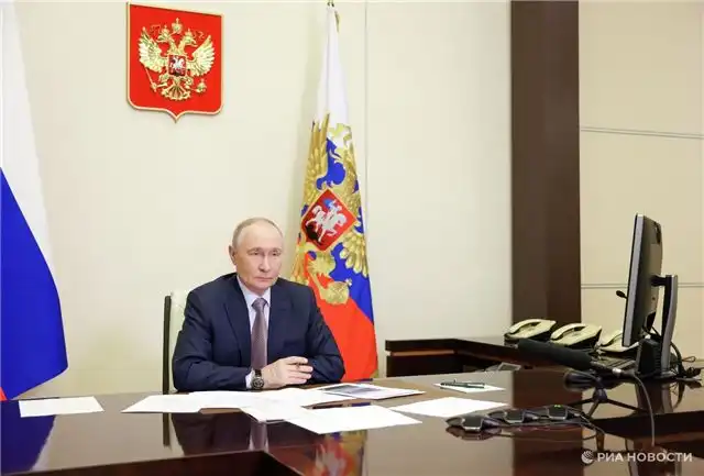 Путин — после нападения на СССР Гитлер пытался возложить вину за...